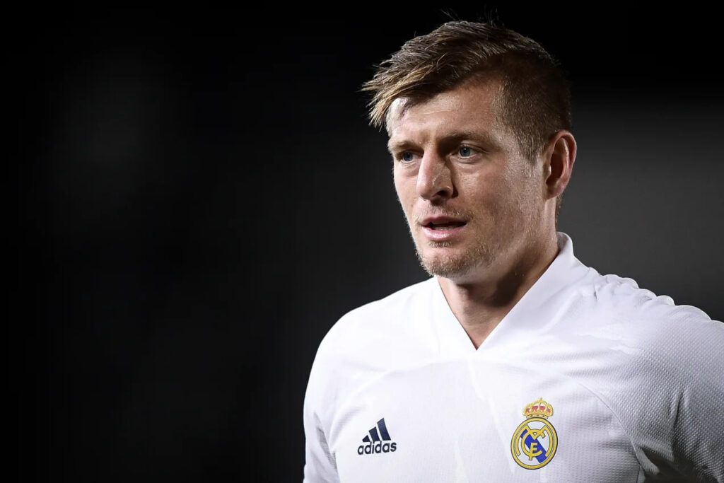 ريال مدريد يفتح باب العودة لـ توني كروس في ظل سباق اللقب